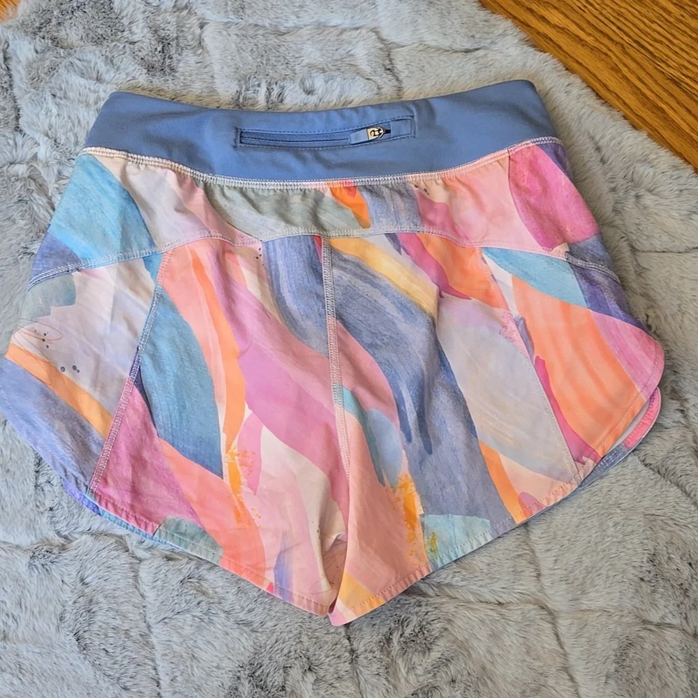 Athleta Girl Run The World Shorts, Girls Large, Great Condition
